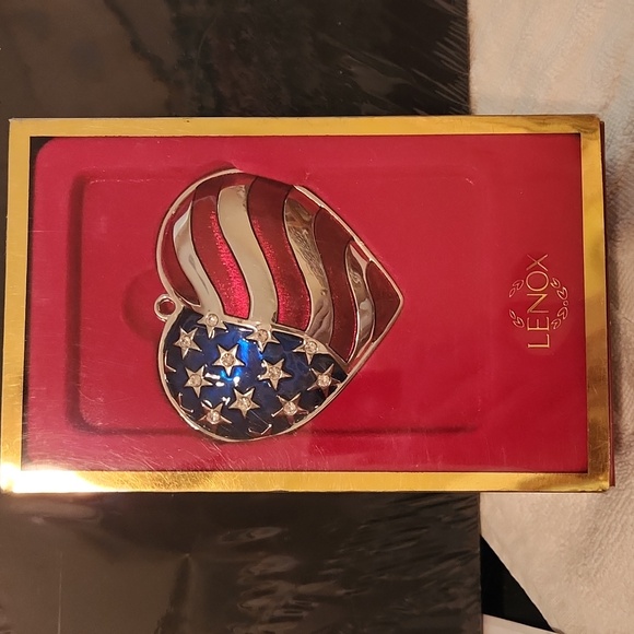 𝅺lenox HEART OF AMERICA SILVERPLATED CHRISTMAS ORNAMENTS - Picture 1 of 4